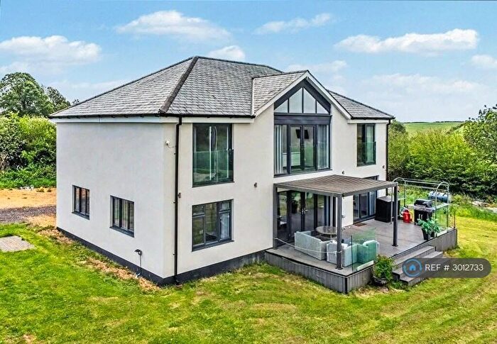 4 Bedroom Detached House To Rent In Golf Rise, Saltash, PL12