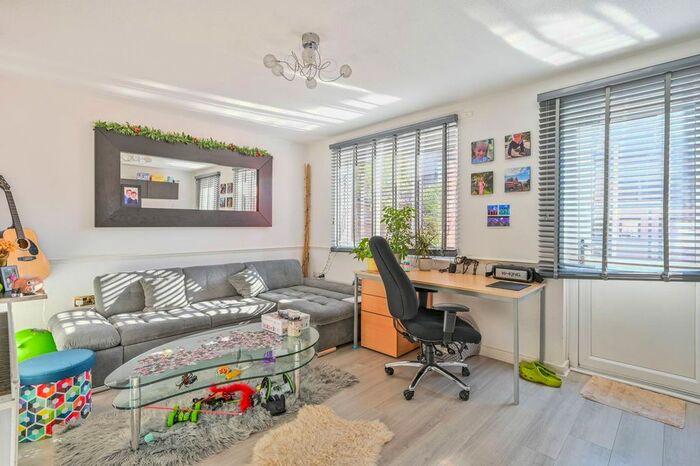 2 Bedroom Terraced House To Rent In Bellflower Close, Beckton, London, E6