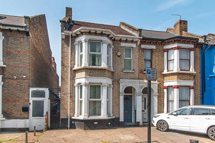 3 Bedroom House For Sale In High Street, Harlesden, London, NW10