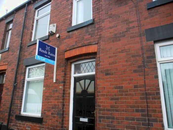 2 Bedroom Terraced House To Rent In Malvern Street West, Rochdale, Lancashire, OL11