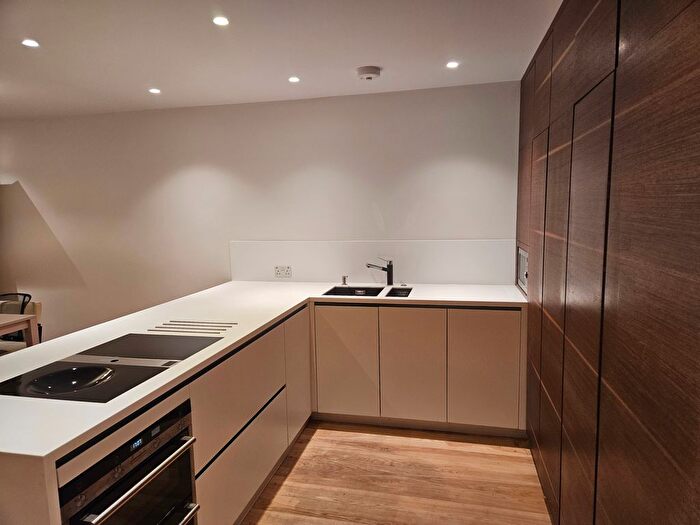 2 Bedroom Bungalow To Rent In Hoddern Avenue, Peacehaven, BN10