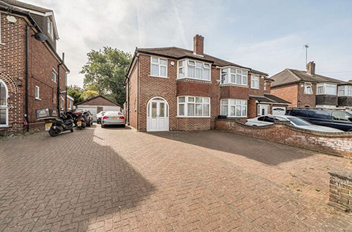 3 Bedroom Semi Detached House For Sale In Chiltern Crescent, Earley, Reading, RG6