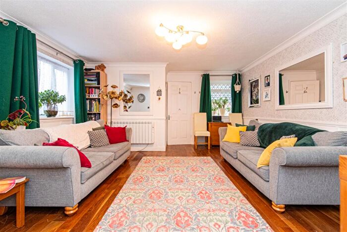 2 Bedroom Bungalow For Sale In Wells Close, Husbands Bosworth, LE17