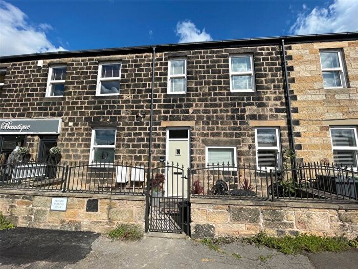 2 Bedroom Flat To Rent In South Row, Horsforth, Leeds, West Yorkshire, LS18