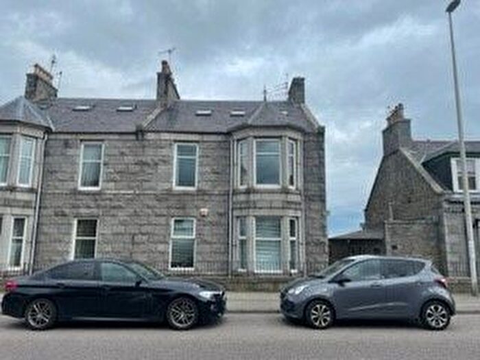 5 Bedroom Flat To Rent In Clifton Road, Middlefield, Aberdeen, AB24