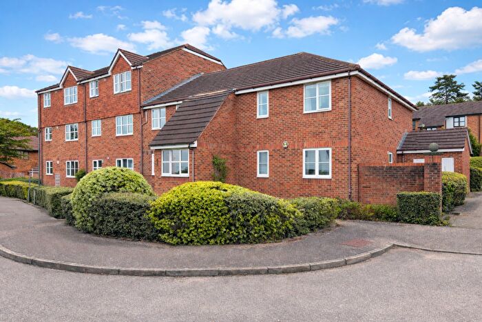 2 Bedroom Apartment For Sale In Marmet Avenue, Letchworth Garden City, SG6