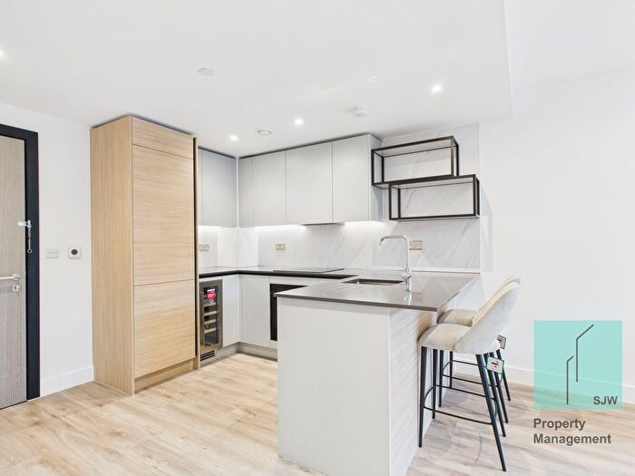 1 Bedroom Flat To Rent In Moorehead Way, London, SE3