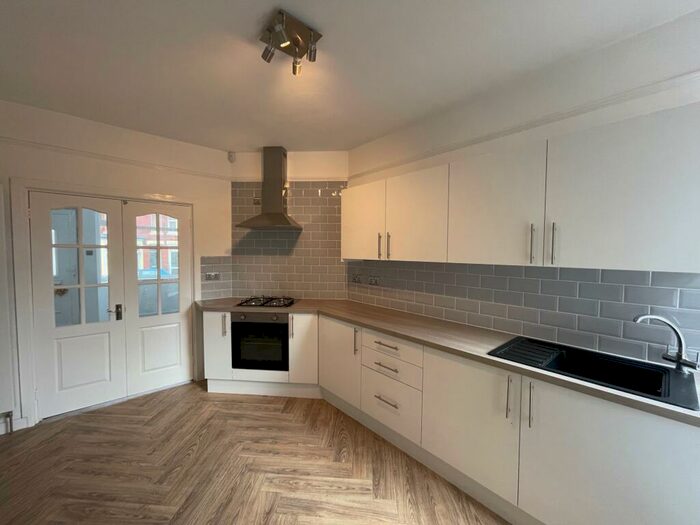 2 Bedroom House To Rent In Kingsland Avenue, CV5