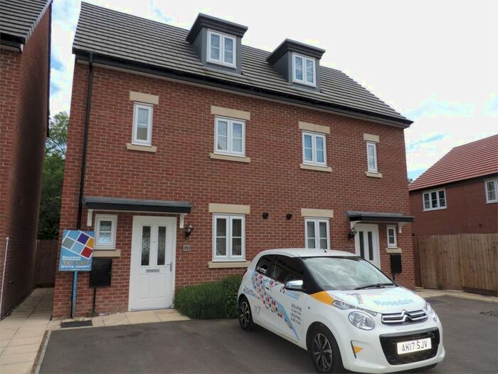 3 Bedroom Town House To Rent In Great Northern Gardens, Bourne, Bourne, PE10