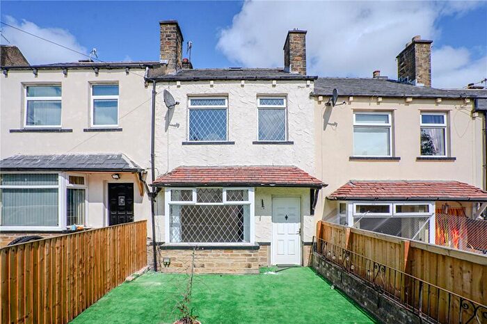 3 Bedroom Terraced House To Rent In Caister Grove, Keighley, Bradford, BD21