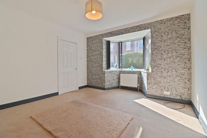 3 Bedroom Semi-detached House For Sale In Barleycroft Lane, Dinnington, Sheffield, S25