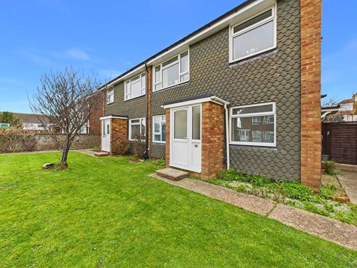 2 Bedroom Flat To Rent In Ophir Road, Worthing, BN11