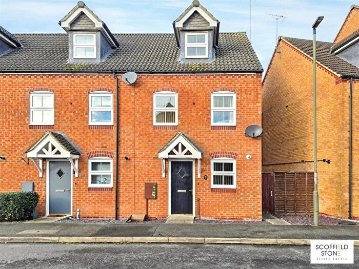3 Bedroom Terraced House For Sale In Thames Way, Hilton, Derby, DE65