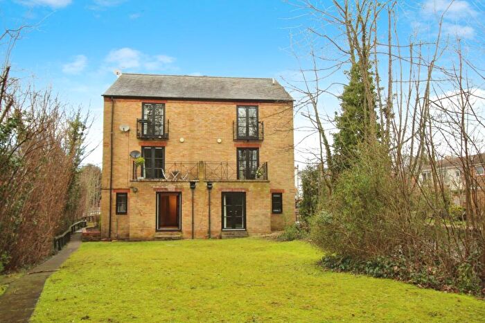 2 Bedroom Apartment To Rent In Ravens Wharf, Berkhamsted., HP4