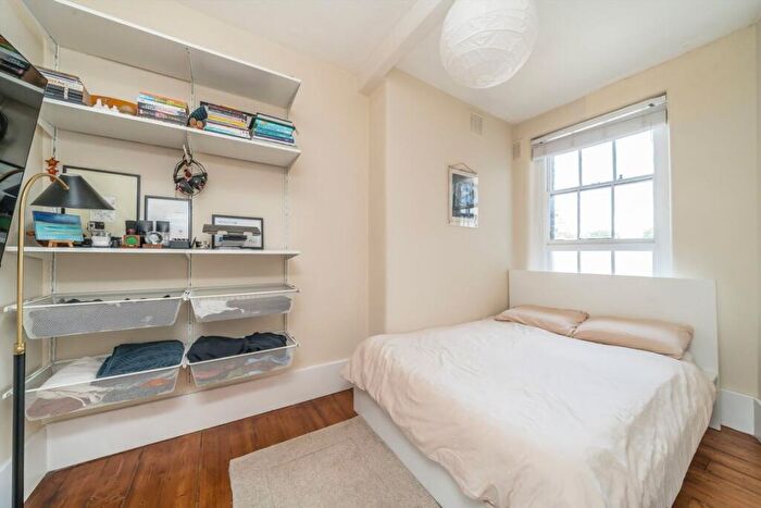 2 Bedroom Flat For Sale In Brett Road, Hackney Central, E8 - Photo 6