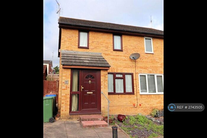 2 Bedroom Semi Detached House To Rent In Doyle Close, Erith, DA8