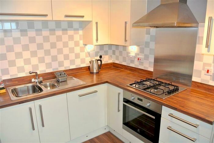 1 Bedroom Apartment To Rent In Addlestone, KT15