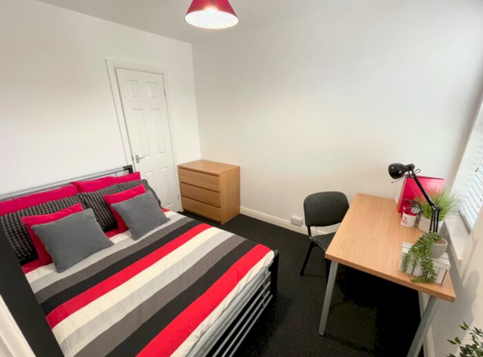 6 Bedroom House To Rent In Nelthorpe Street, Lincoln, LN5