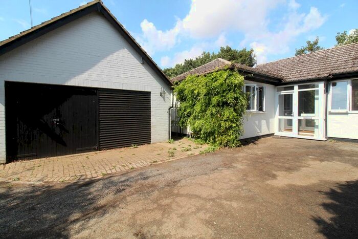 4 Bedroom Detached Bungalow For Sale In Church Causeway, Potton, Sandy, SG19