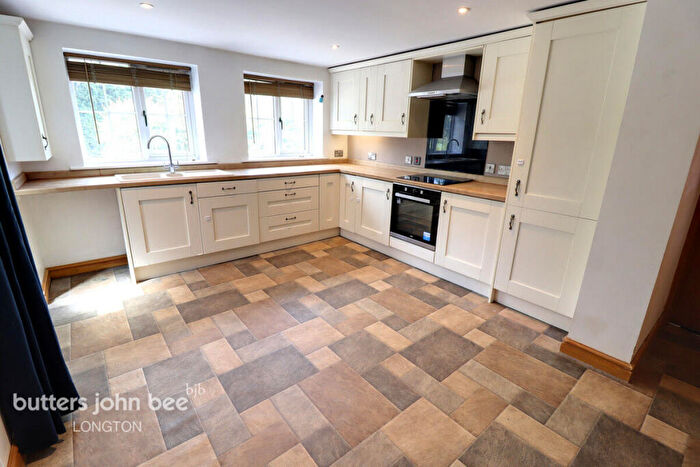 3 Bedroom Semi-Detached House For Sale In Cresswell Road, Hilderstone, ST15