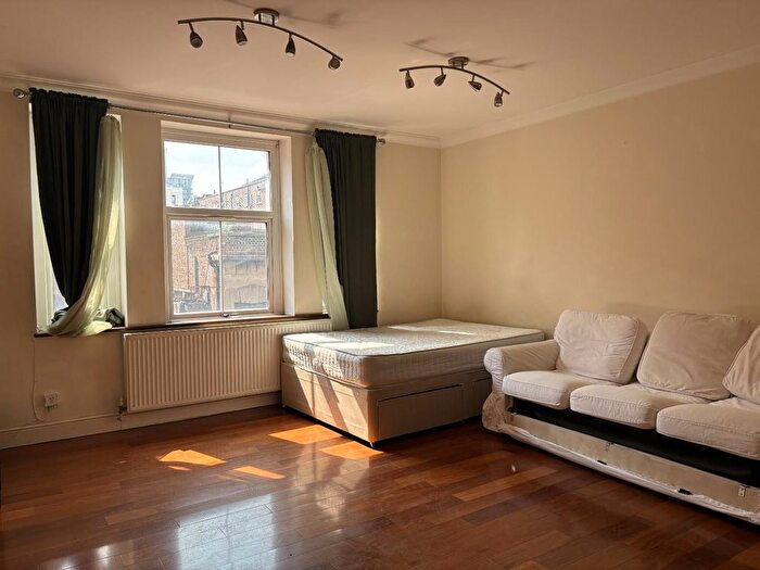 Studio For Sale In Bond Street, Ealing, W5