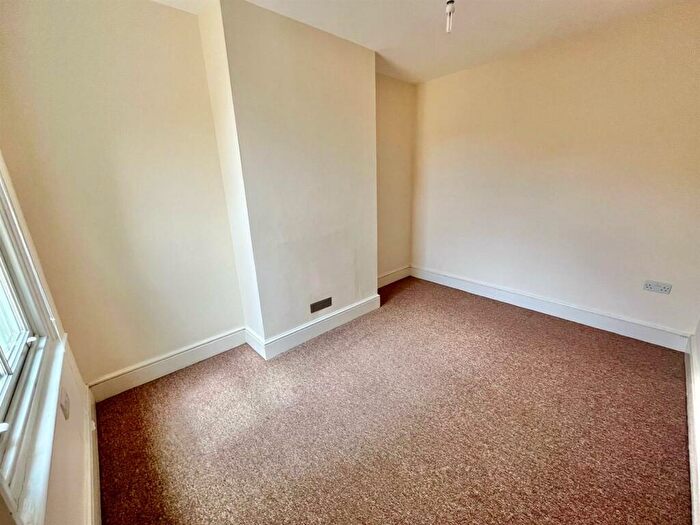 2 Bedroom Terraced House For Sale In Lewes Road, Newhaven, BN9