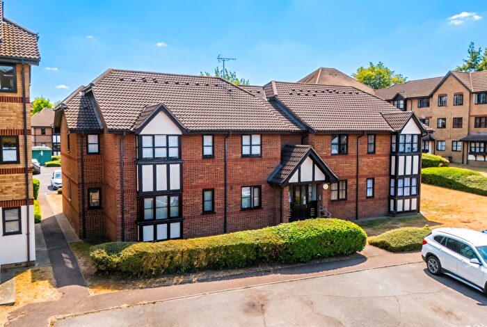 2 Bedroom Flat For Sale In Dunster Court, Hardwick Crescent, Dartford, Kent, DA2