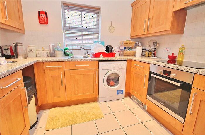 1 Bedroom Property To Rent In International Way, Sunbury-On-Thames, Middlesex, TW16