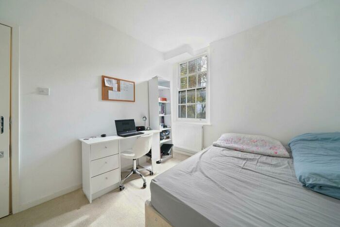 3 Bedroom Terraced House To Rent In North Gower Street, Euston, NW1