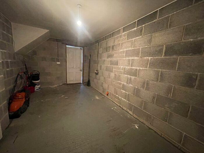 2 Bedroom Coach House For Sale In Biddiblack Way, Bideford, EX39