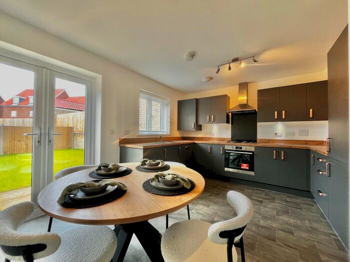 3 Bedroom House To Rent In Square Rigger Way, IP24