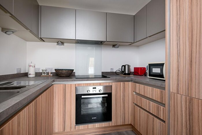 1 Bedroom Flat To Rent In Ringers Road, Bromley, Kent, BR1