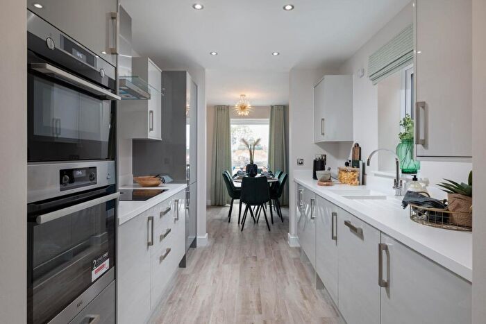 3 Bedroom Terraced House For Sale In "The Wadebridge" At Washmill Gardens, Northfleet, DA11