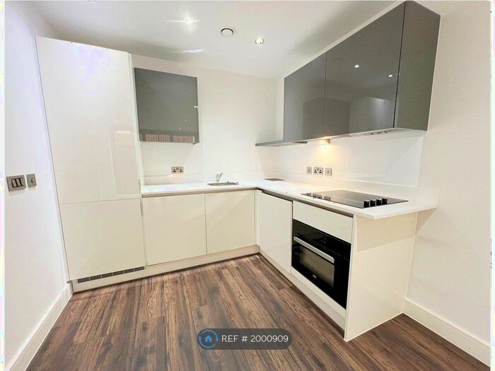 1 Bedroom Flat To Rent In The Quadrant, Birmingham, B1
