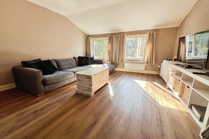 1 Bedroom Flat For Sale In Upton Park, Slough, SL1