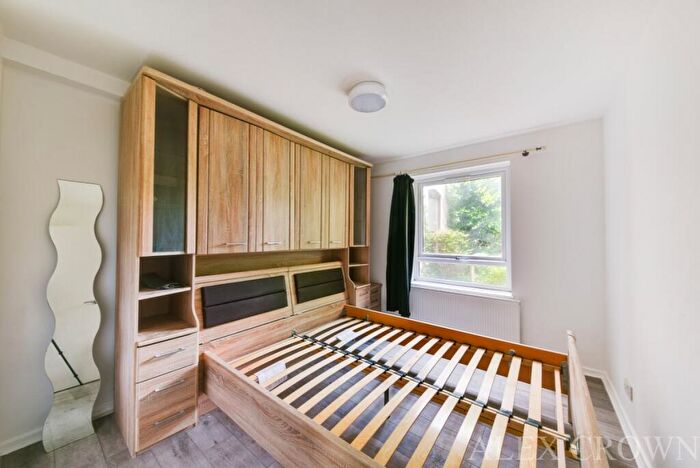 2 Bedroom Flat To Rent In Lofting Road, Angel, N1