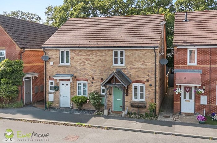 2 Bedroom Semi-Detached House For Sale In Kestrels Mead, Tadley, Hampshire, RG26