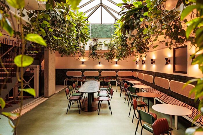 Apartment To Rent In Kingsland High Street, Hackney, London, E8