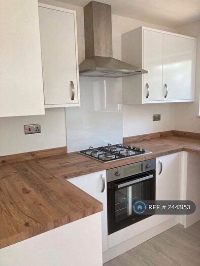 2 Bedroom Maisonette To Rent In Broomhill, Cookham, Maidenhead, SL6