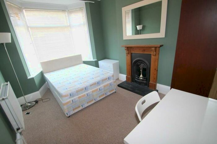 4 Bedroom Terraced House To Rent In Thurlow Road, Leicester, LE2
