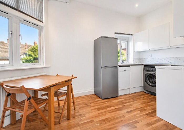 1 Bedroom Flat To Rent In Pakeman Street, Islington, N7