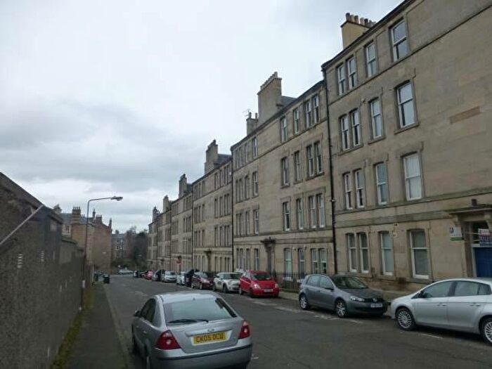 1 Bedroom Flat To Rent In Comely Bank Row, Edinburgh, EH4
