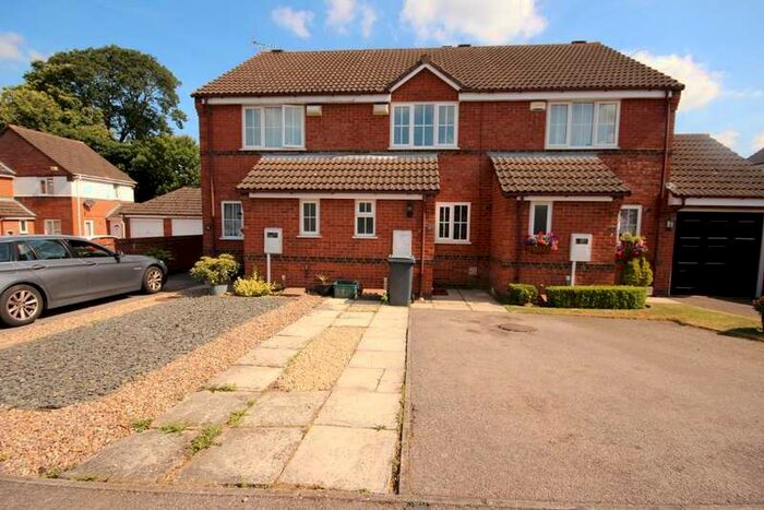 2 Bedroom House To Rent In Mannington Gardens Hunsbury, Northampton, NN4