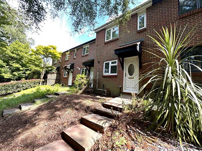 2 Bedroom House To Rent In Bishopstone Walk, Crawley, RH11