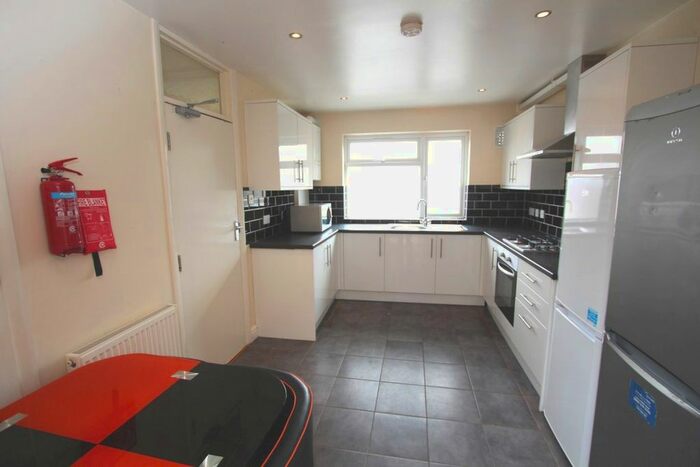 4 Bedroom Maisonette To Rent In Camellia Lane, Surbiton KT5
