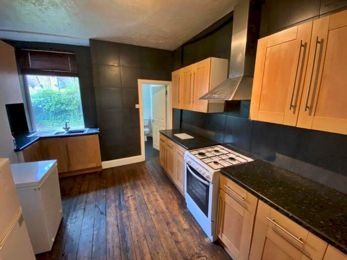 5 Bedroom Semi-Detached House To Rent In Windsor Road, Levenshulme, Manchester, Greater Manchester, M19