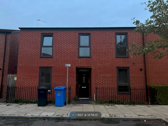 3 Bedroom Semi-Detached House To Rent In Carrington Street, Derby, DE1