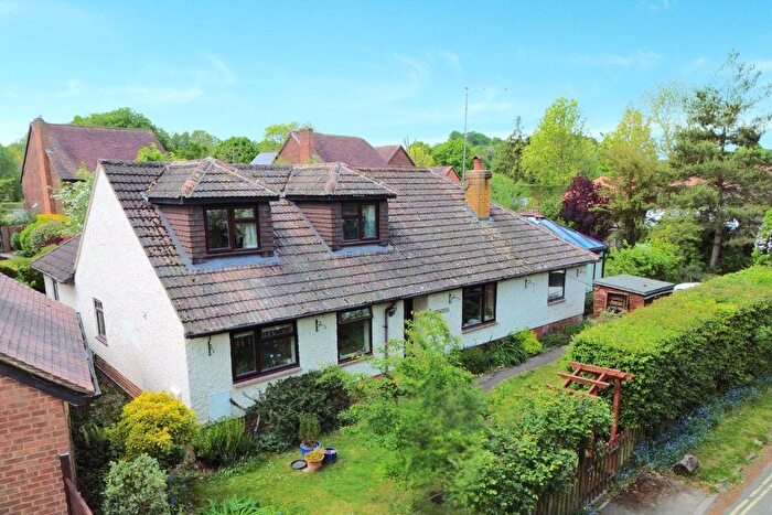 4 Bedroom Detached House For Sale In School Lane, Bentley, Farnham, Hampshire, GU10