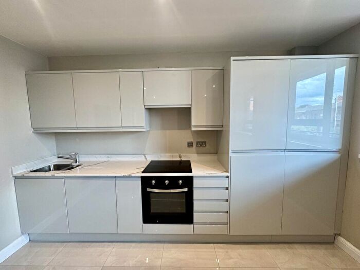 1 Bedroom Apartment To Rent In Carrwood House, Flat, SK2