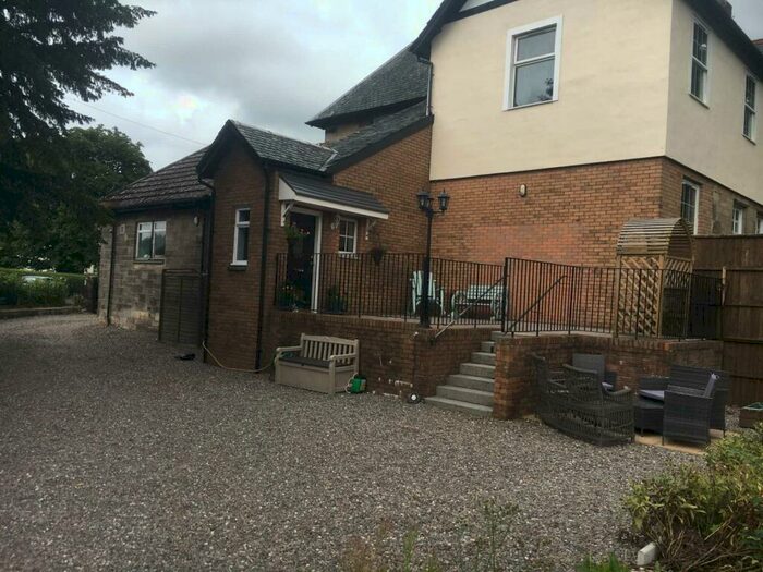 3 Bedroom Apartment To Rent In Barrmill Road, Beith, KA15